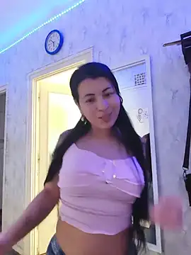 Sonja200 online show from May 2026 01:08:02 PM