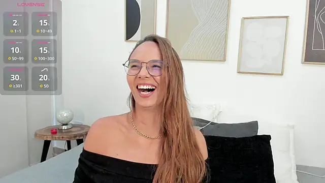 Snapshot of Julianneharris chatting on April 2026 02:52:02 PM Julianneharris online show from April 2026 02:52:02 PM