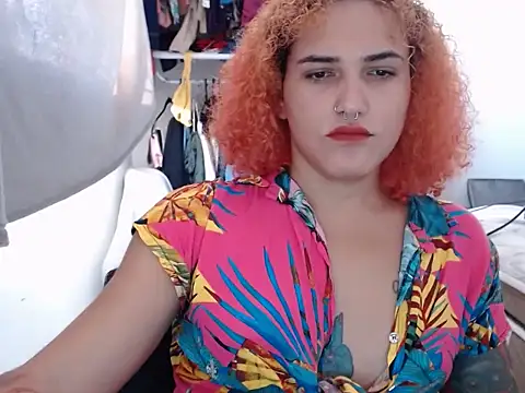 Queen Domme de paus online show from May 2026 07:18:01 PM