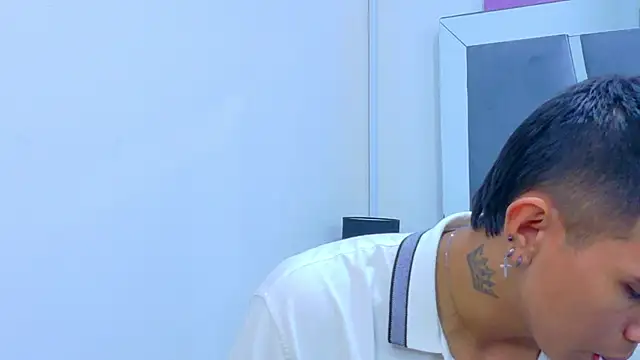 Scook Gray  online show from January 2026 08:45:01 PM