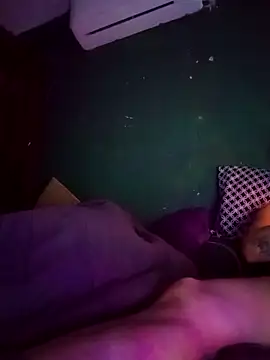 Snapshot of yoguitolokoche chatting on February 2026 11:01:02 AM yoguitolokoche online show from February 2026 11:01:02 AM