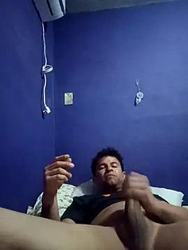 Snapshot of yoguitolokoche chatting on February 2026 09:47:01 AM yoguitolokoche online show from February 2026 09:47:01 AM