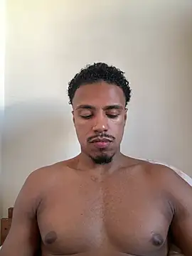 Snapshot of LorenzoBlack27 chatting on June 2026 08:25:01 PM LorenzoBlack27 online show from June 2026 08:25:01 PM