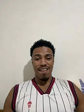 Snapshot of LorenzoBlack27 chatting on June 2026 11:04:01 PM LorenzoBlack27 online show from June 2026 11:04:01 PM