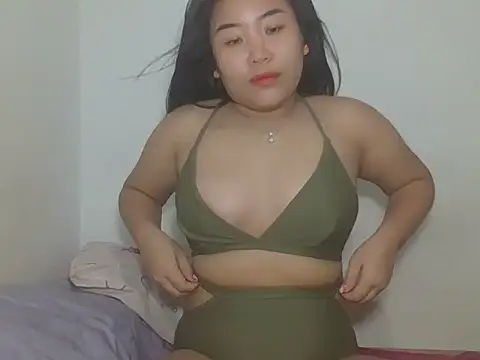 Zyeiii online show from February 2026 07:04:02 PM