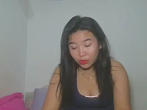 Zyeiii online show from February 2026 04:38:01 PM