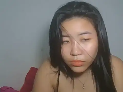 Zyeiii online show from April 2026 09:05:01 PM