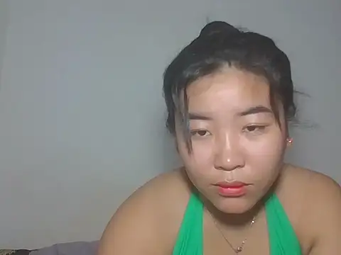 Zyeiii online show from March 2026 09:43:02 PM