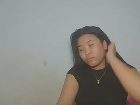 Snapshot of Zyeiii chatting on April 2026 06:36:02 PM Zyeiii online show from April 2026 06:36:02 PM