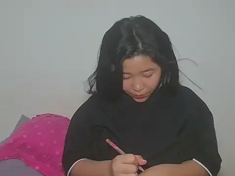 Zyeiii online show from March 2026 08:25:02 AM