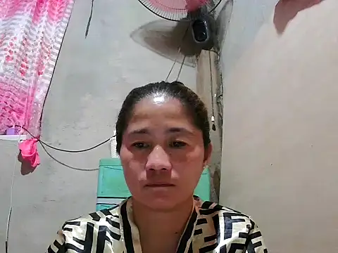Snapshot of lovelyxxx88 chatting on April 2026 11:44:02 AM lovelyxxx88 online show from April 2026 11:44:02 AM
