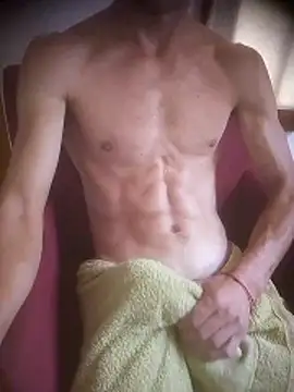 Snapshot of Manueloncho chatting on February 2026 05:13:02 PM Manueloncho online show from February 2026 05:13:02 PM