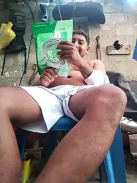 Snapshot of master_juju1924 chatting on June 2026 08:40:02 PM master juju1924 online show from June 2026 08:40:02 PM