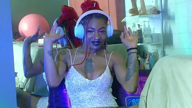 Snapshot of DaniaMarcell chatting on May 2026 04:42:01 AM DaniaMarcell online show from May 2026 04:42:01 AM