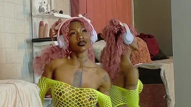 DaniaMarcell online show from March 2026 04:57:01 AM