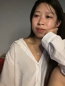Snapshot of Mayly_lucky2 chatting on June 2026 01:44:02 AM Mayly lucky2 online show from June 2026 01:44:02 AM