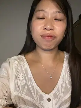 Snapshot of Mayly_lucky2 chatting on June 2026 11:21:02 AM Mayly lucky2 online show from June 2026 11:21:02 AM