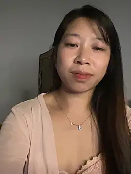Snapshot of Mayly_lucky2 chatting on June 2026 11:43:01 PM Mayly lucky2 online show from June 2026 11:43:01 PM