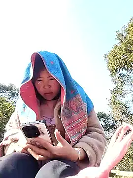 feli-00 online show from January 2026 02:40:01 AM