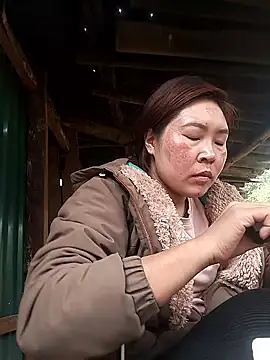 feli-00 online show from January 2026 02:07:01 AM