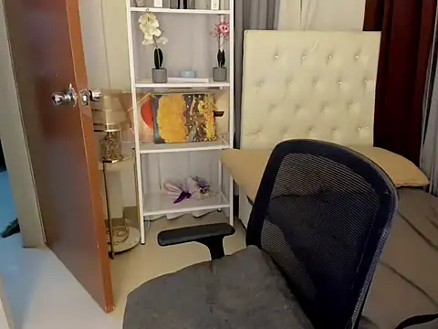 davincihugecock online show from March 2026 04:35:01 PM