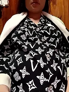 Shiny 68 online show from January 2026 02:53:01 PM