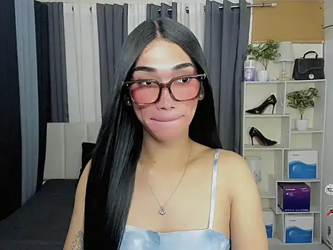 Snapshot of FyangFoxx chatting on March 2026 06:25:02 AM FyangFoxx online show from March 2026 06:25:02 AM