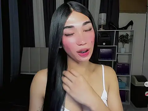 FyangFoxx online show from May 2026 06:33:01 PM