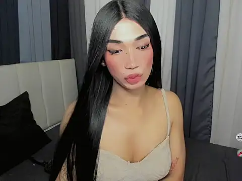 FyangFoxx online show from April 2026 05:58:01 PM