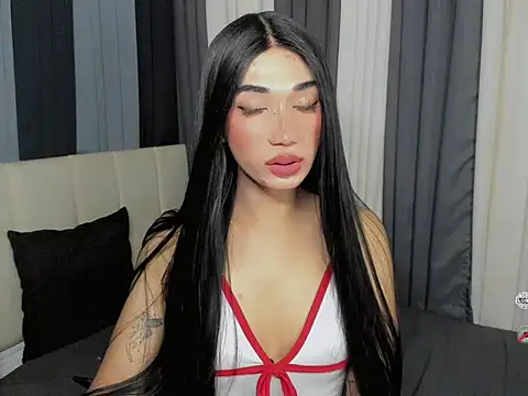 FyangFoxx online show from April 2026 07:04:02 PM