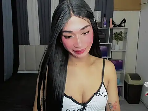 FyangFoxx online show from May 2026 06:05:02 PM