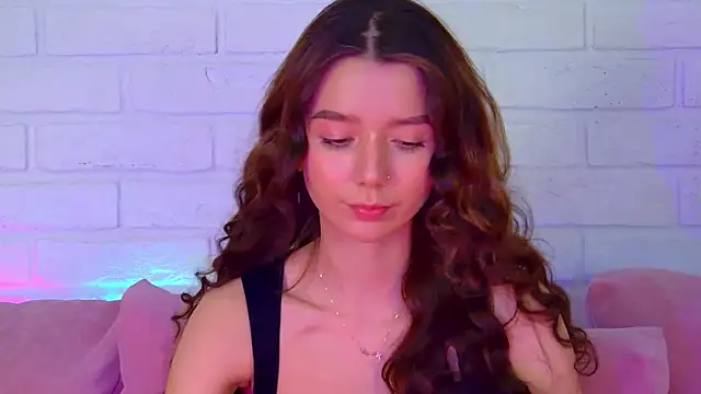 VanessaVienne online show from April 2026 04:24:02 PM