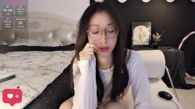 Queenbb88 online show from March 2026 12:38:01 PM