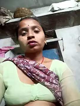 Snapshot of Hirdesh_sahu chatting on April 2026 05:03:01 PM Hirdesh sahu online show from April 2026 05:03:01 PM