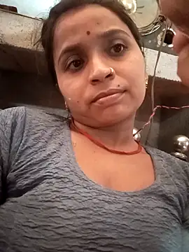 Snapshot of Hirdesh_sahu chatting on May 2026 05:40:02 AM Hirdesh sahu online show from May 2026 05:40:02 AM