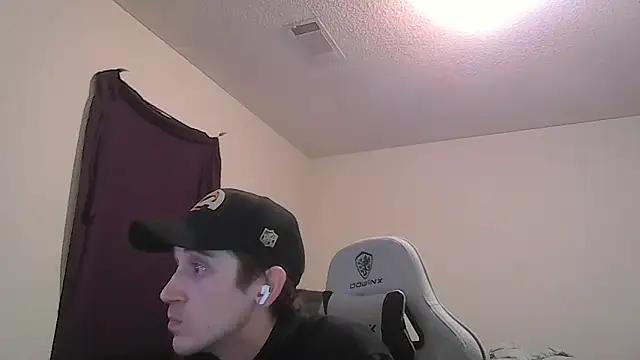 Snapshot of maxrydez chatting on February 2026 11:59:01 PM maxrydez online show from February 2026 11:59:01 PM