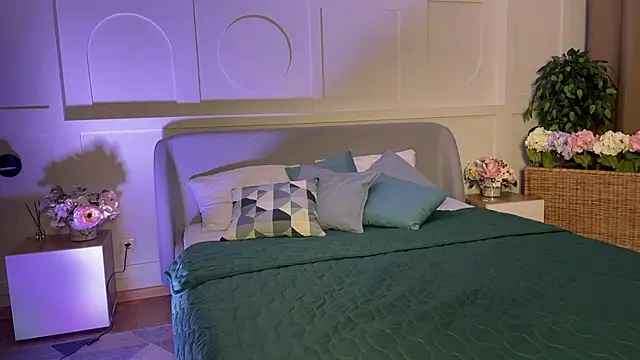  SilkyShadow  online show from February 2026 01:27:02 AM