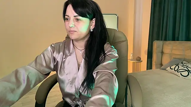  SilkyShadow  online show from May 2026 01:51:02 AM