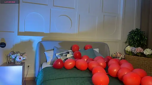  SilkyShadow  online show from February 2026 01:13:01 AM