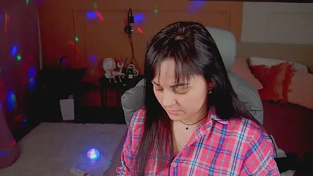  SilkyShadow  online show from February 2026 01:07:01 AM