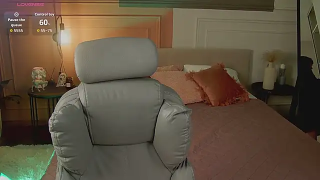  SilkyShadow  online show from March 2026 01:06:01 AM