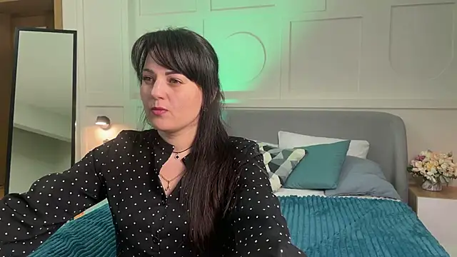  SilkyShadow  online show from April 2026 01:09:02 AM