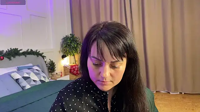  SilkyShadow  online show from January 2026 01:45:01 AM