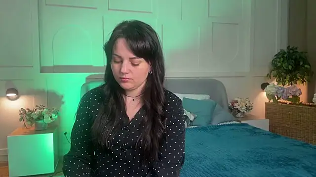  SilkyShadow  online show from April 2026 01:07:01 AM