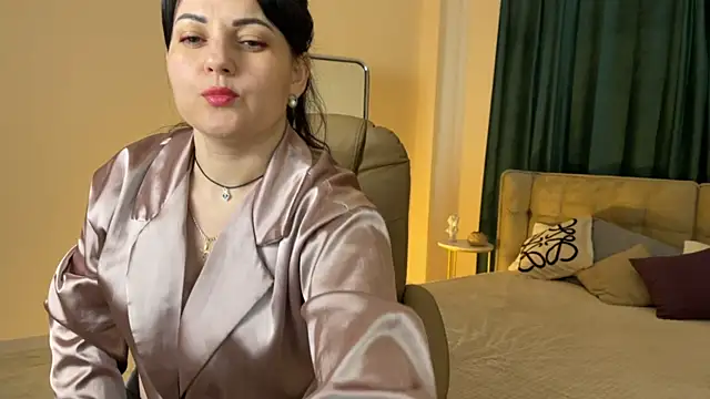  SilkyShadow  online show from May 2026 01:06:02 AM