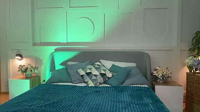  SilkyShadow  online show from April 2026 12:56:02 AM