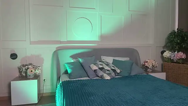  SilkyShadow  online show from April 2026 01:12:01 AM