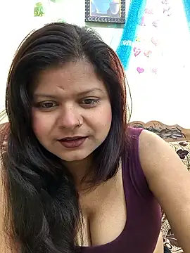 Attractive Queen  online show from January 2026 04:30:01 AM