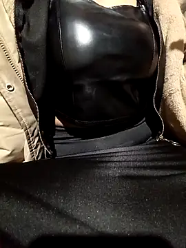 hoahong2 online show from February 2026 01:35:02 AM