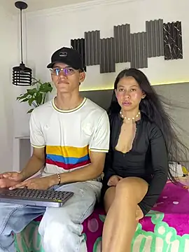 Sophi and Jack online show from March 2026 10:14:01 PM